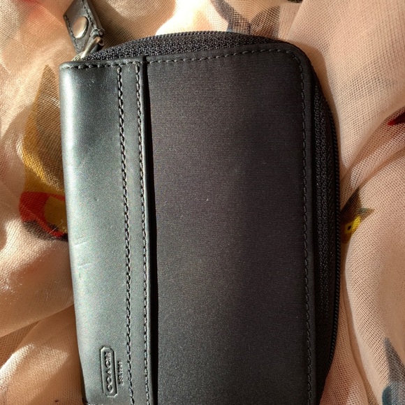 Coach Wallets - Picture 6 of 10